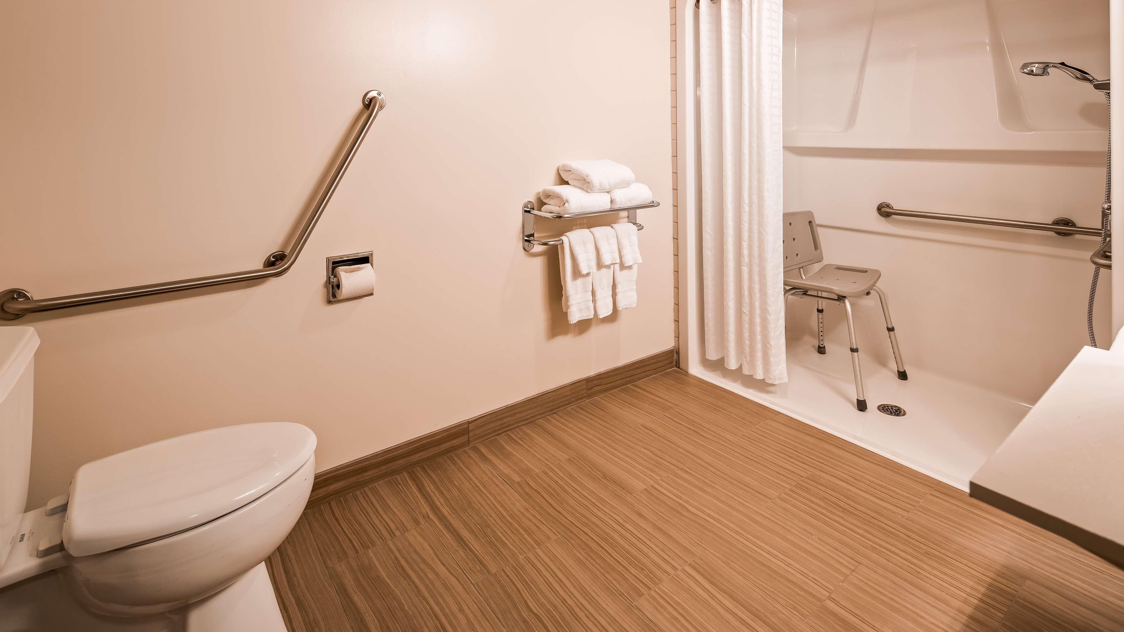 Best Western Plus Pitt Meadows Inn & Suites Exterior foto