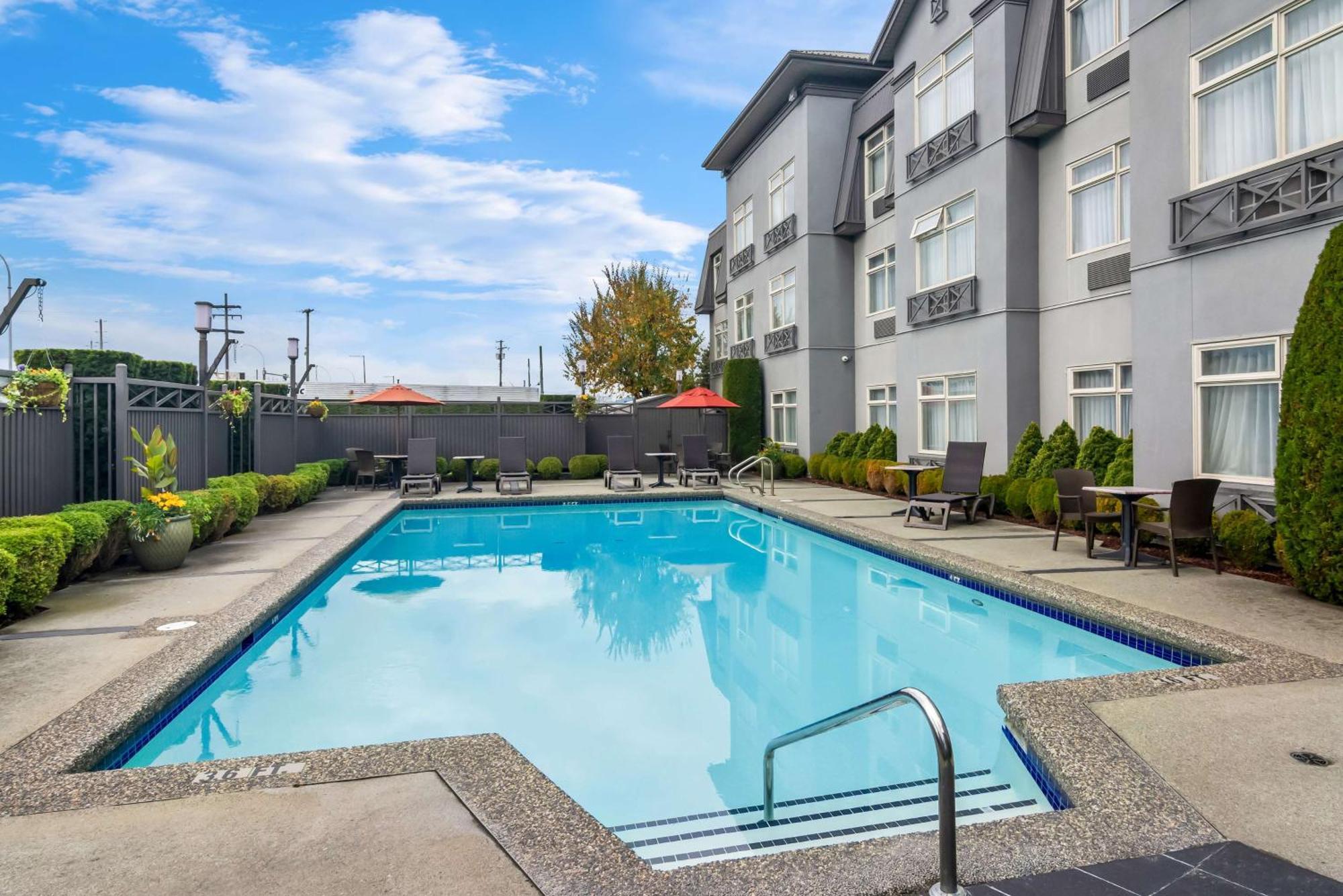Best Western Plus Pitt Meadows Inn & Suites Exterior foto