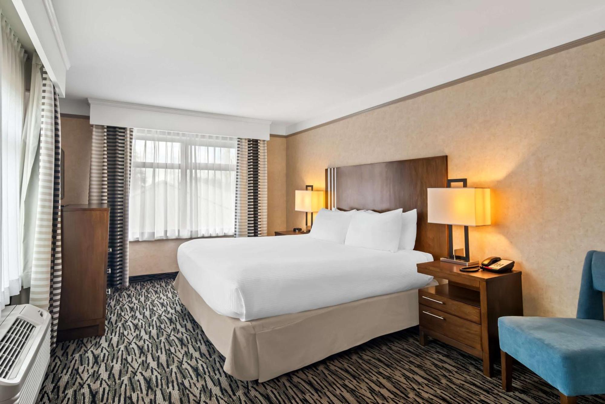 Best Western Plus Pitt Meadows Inn & Suites Exterior foto