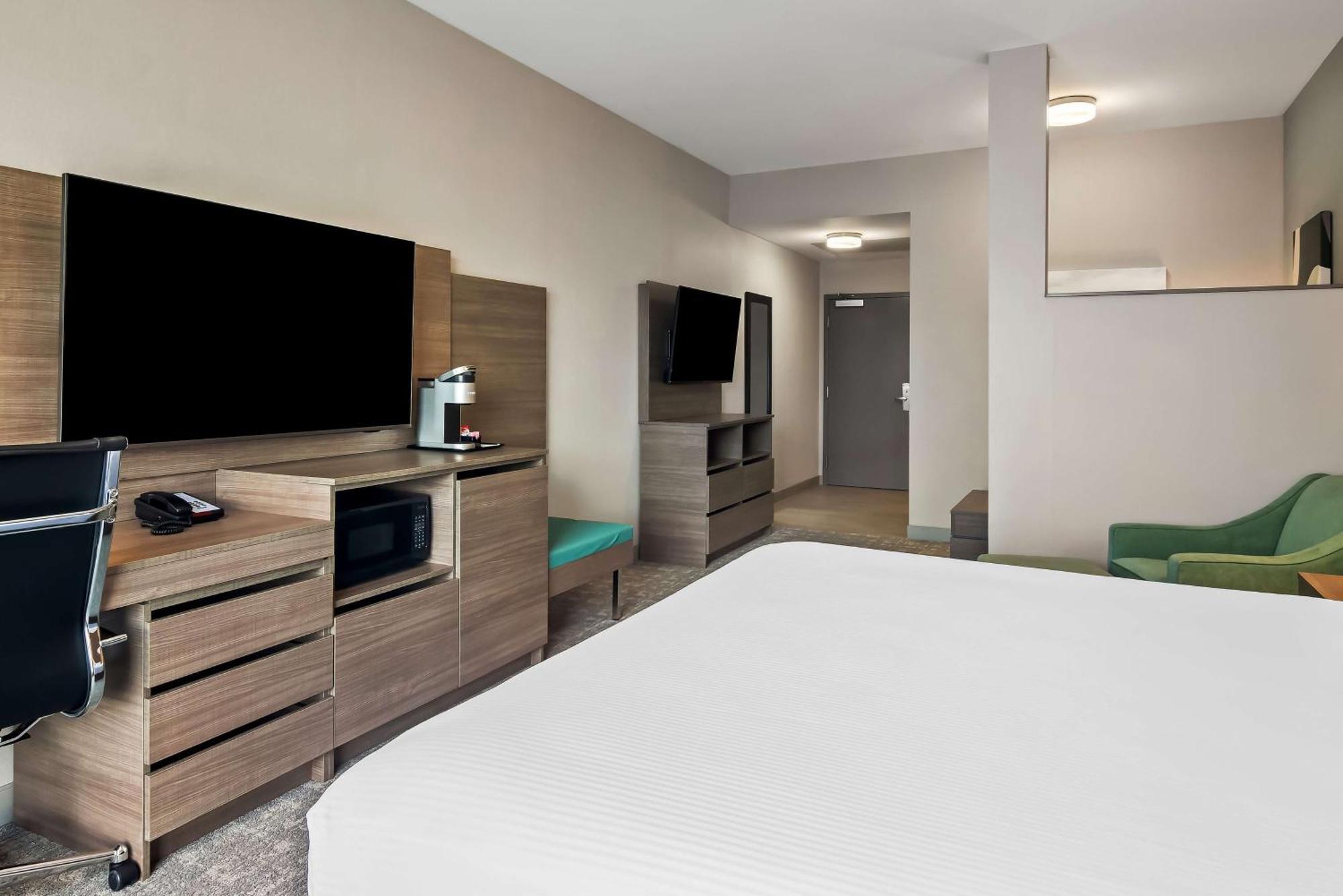 Best Western Plus Pitt Meadows Inn & Suites Exterior foto