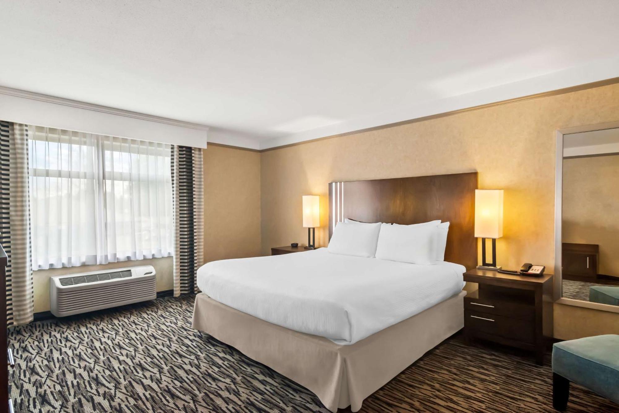 Best Western Plus Pitt Meadows Inn & Suites Exterior foto