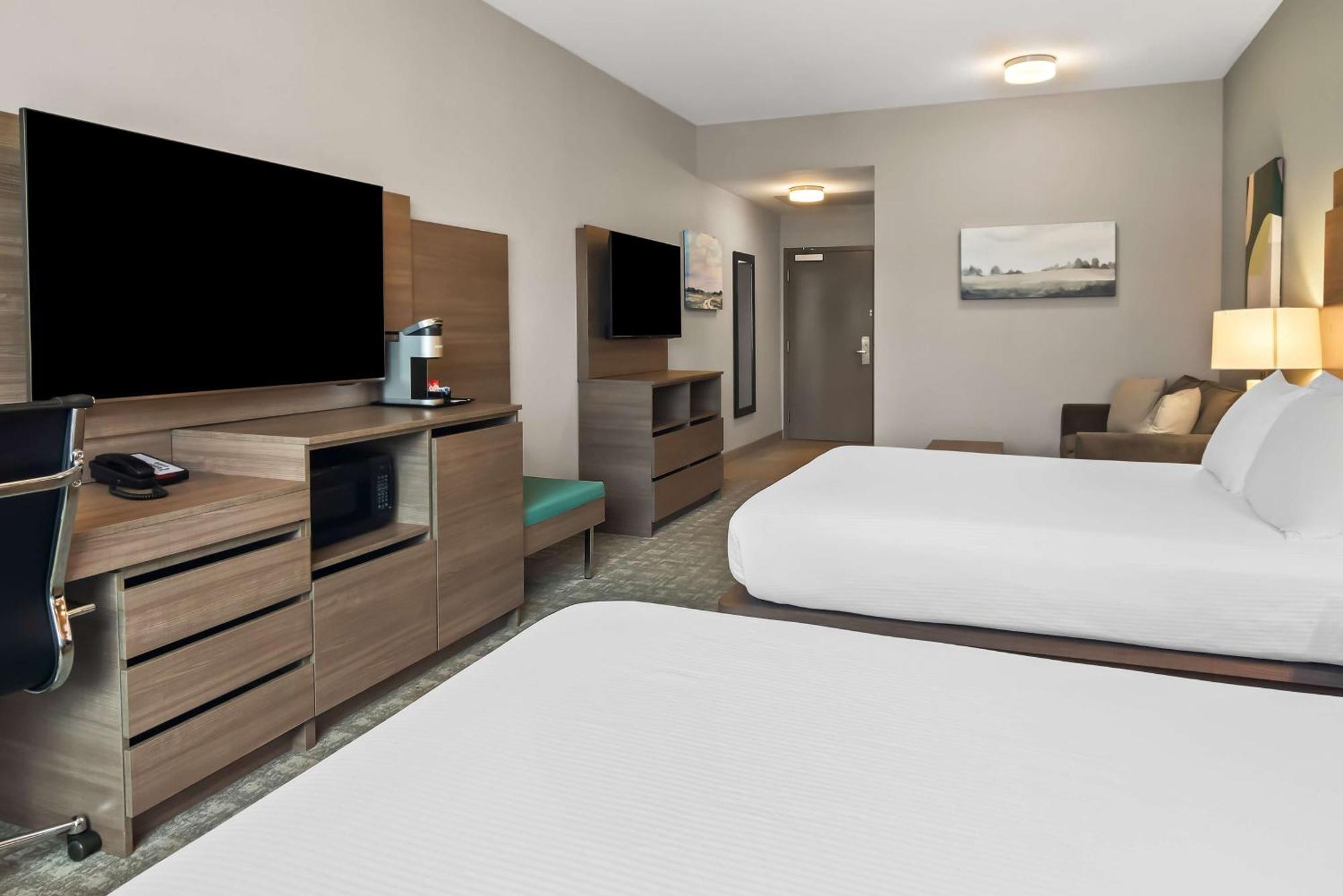 Best Western Plus Pitt Meadows Inn & Suites Exterior foto